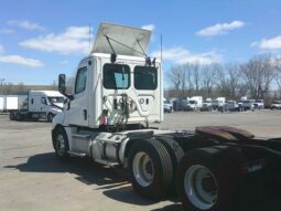 
										2020 Freightliner CA126DC daycab full									