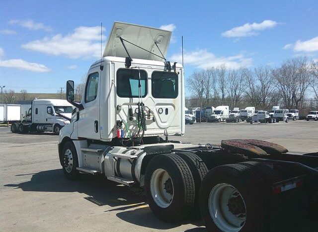 
								2020 Freightliner CA126DC daycab full									