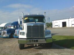 
										2022 Freightliner 122SD full									