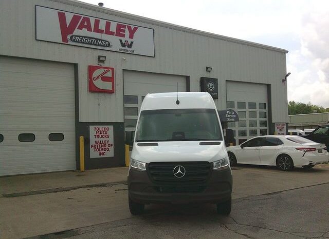 
								2025 Mercedes-Benz Sprinter Cargo Van full									
