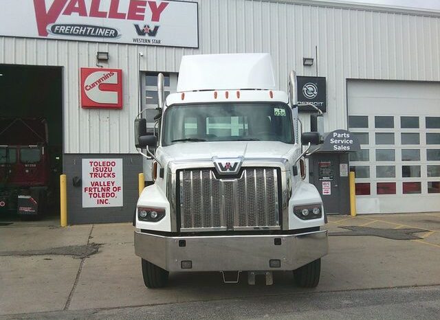 
								2023 Western Star 49X full									