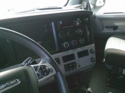 
										2021 Freightliner Cascadia full									