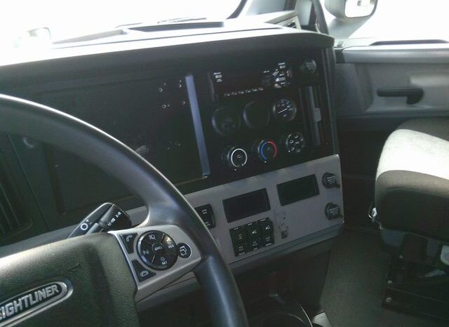 
								2021 Freightliner Cascadia full									