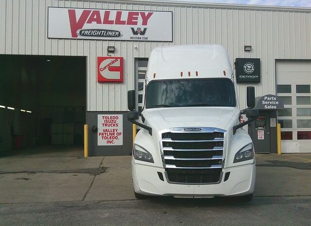 
								2021 Freightliner Cascadia full									