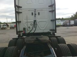 
										2021 Freightliner Cascadia full									