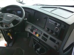 
										2020 Freightliner Cascadia full									