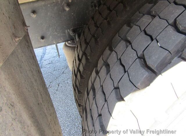 
								2022 Freightliner M2 106 full									