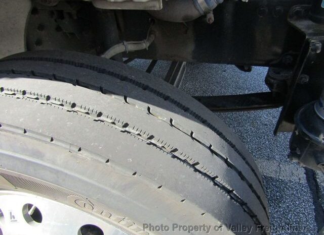 
								2022 Freightliner M2 106 full									