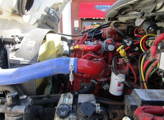 
								2022 Freightliner M2 106 full									