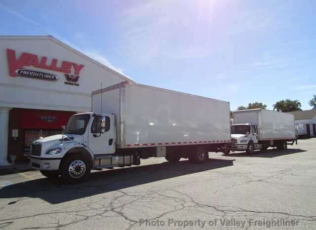 
								2022 Freightliner M2 106 full									