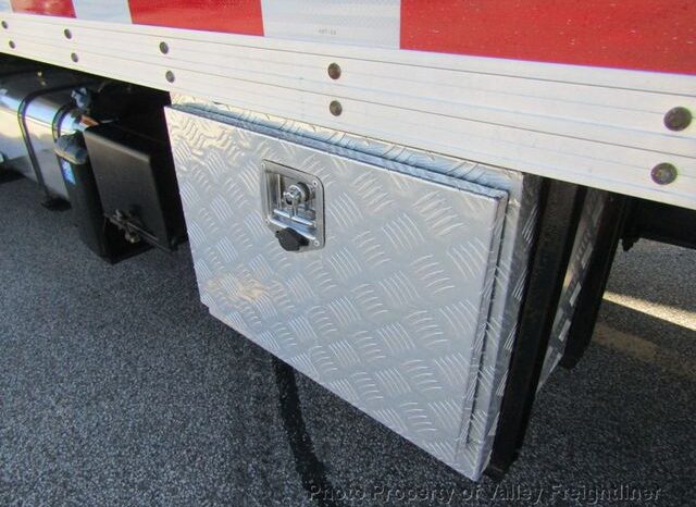 
								2022 Freightliner M2 106 full									