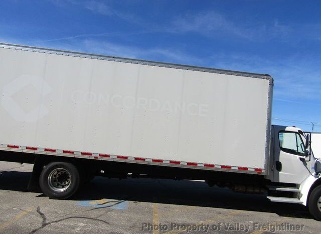 
								2022 Freightliner M2 106 full									