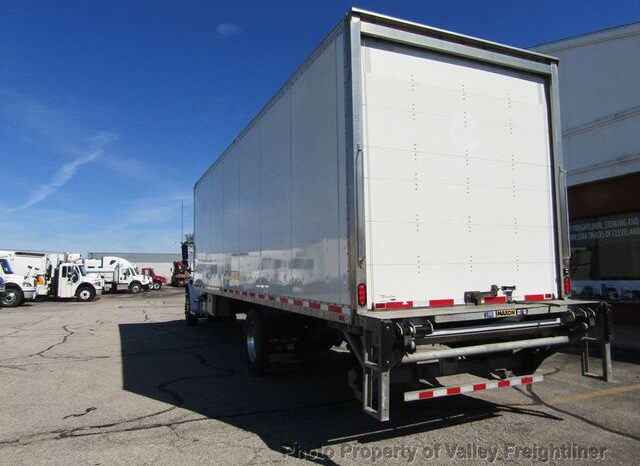 
								2022 Freightliner M2 106 full									