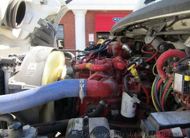 
								2022 Freightliner M2 106 full									