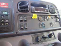 
										2022 Freightliner M2 106 full									