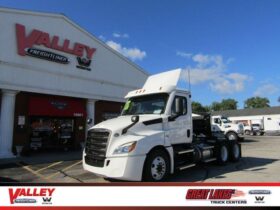 2020 Freightliner Cascadia 126