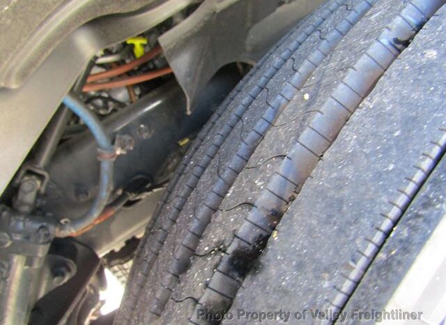 
								2020 Freightliner Cascadia 126 full									