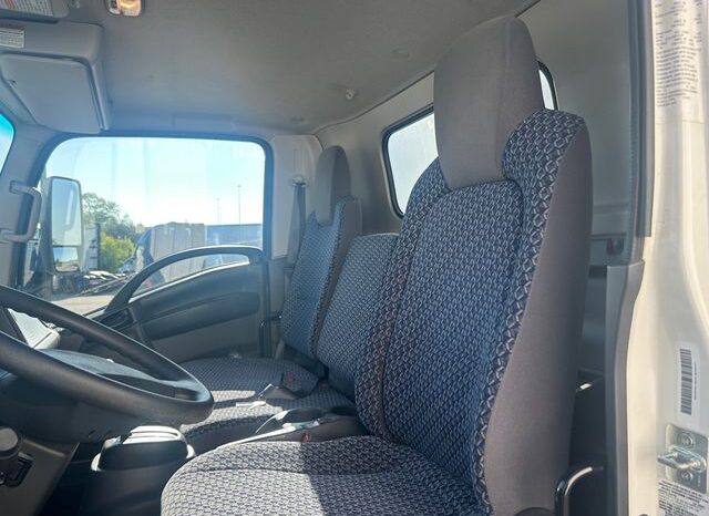 
								2023 Chevrolet 5500XD LCF full									