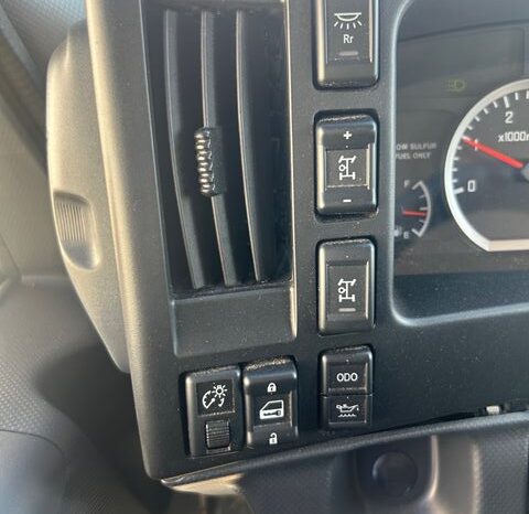 
								2023 Chevrolet 5500XD LCF full									