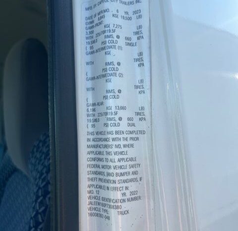 
								2023 Chevrolet 5500XD LCF full									