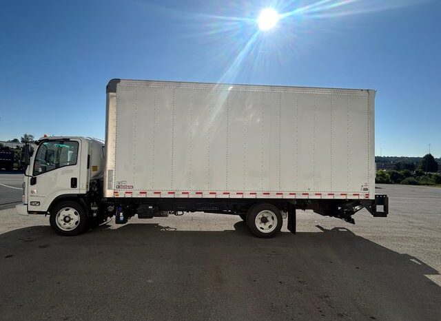 
								2023 Chevrolet 5500XD LCF full									