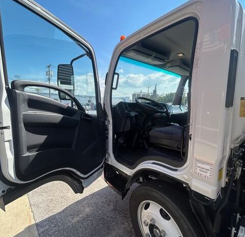 
								2023 Chevrolet 5500XD LCF full									