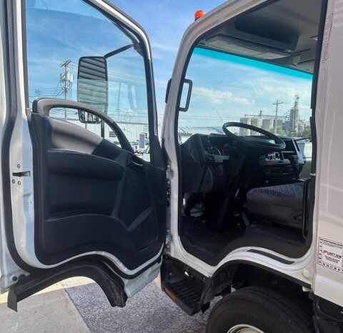 
								2023 Chevrolet 5500XD LCF full									