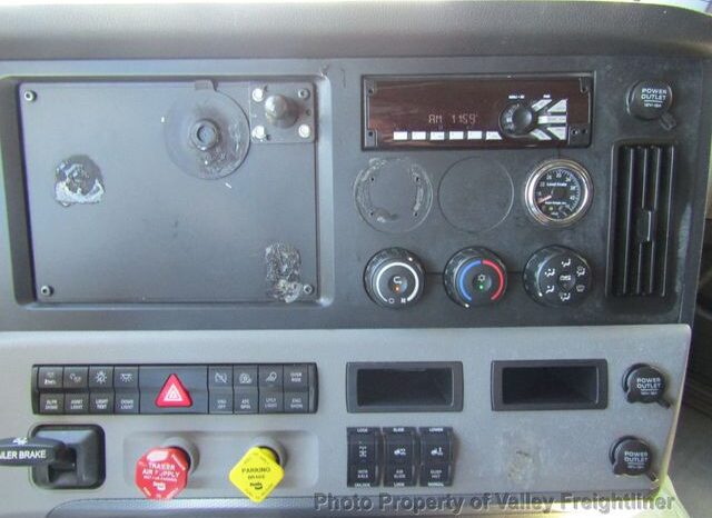 
								2020 Freightliner Cascadia 126 full									