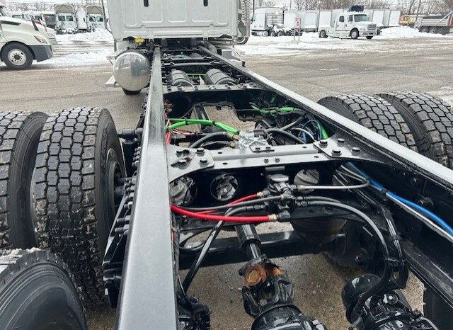 
								2025 Western Star 47X full									