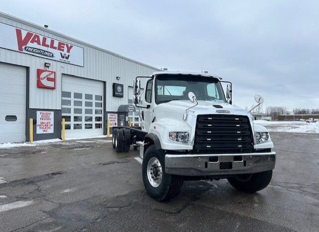 
								2026 Freightliner 114SD full									