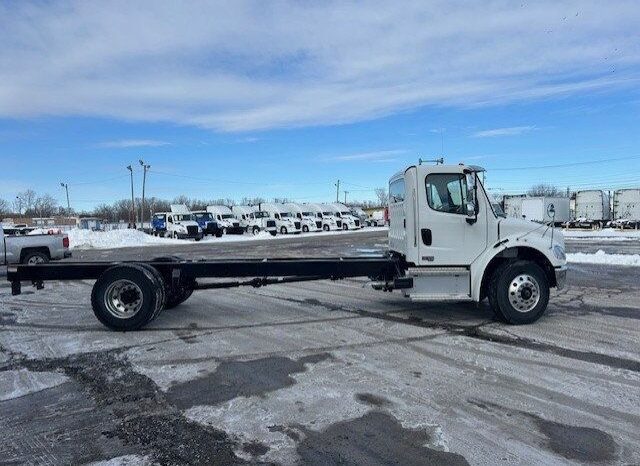 
								2025 Freightliner M2-106 full									