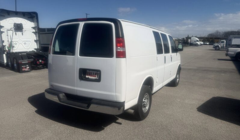 
								2023 Chevrolet Express Cargo Van full									