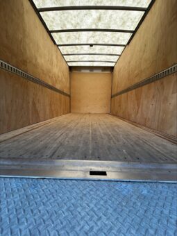 
										2023 Chevrolet 5500XD LCF full									