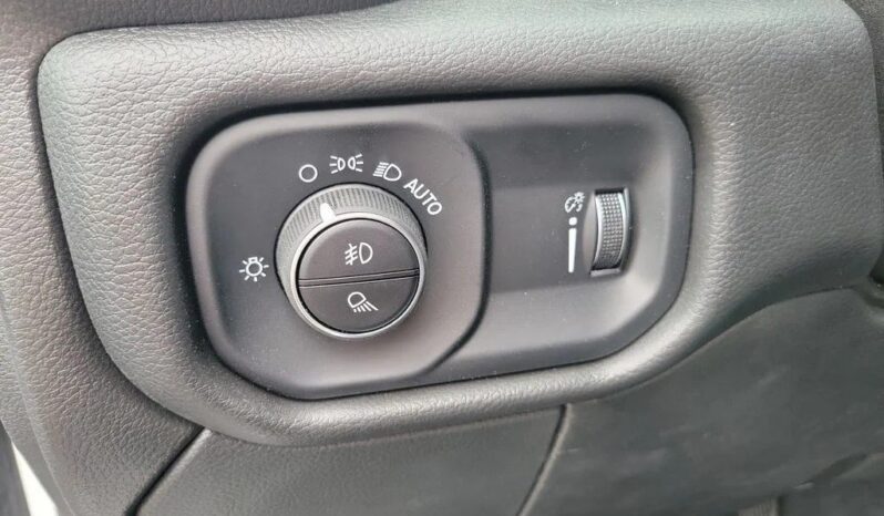 
								2025 Ram 2500 Tradesman full									